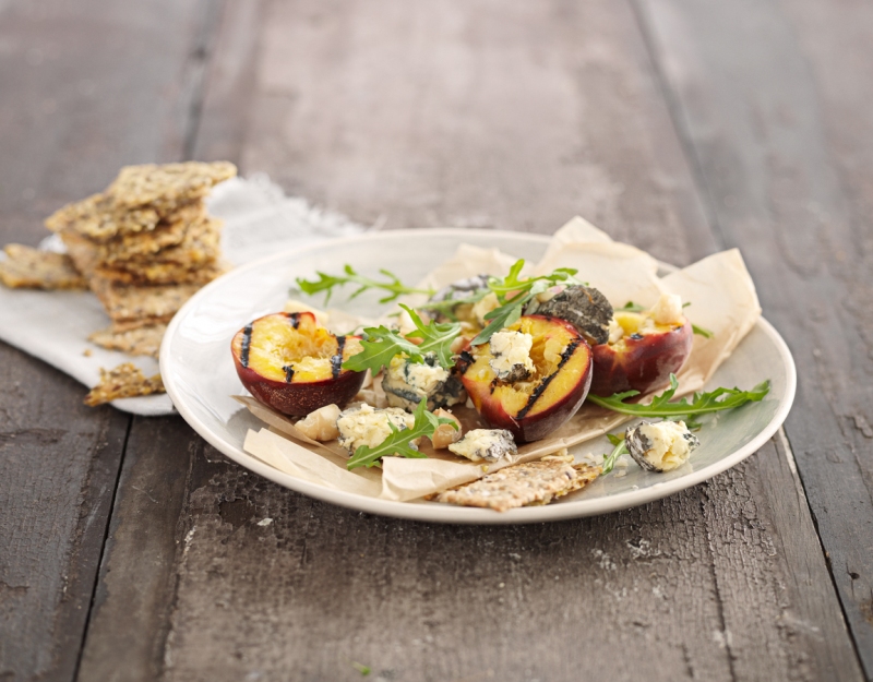 Grilled Peach & Blue Cheese Salad 